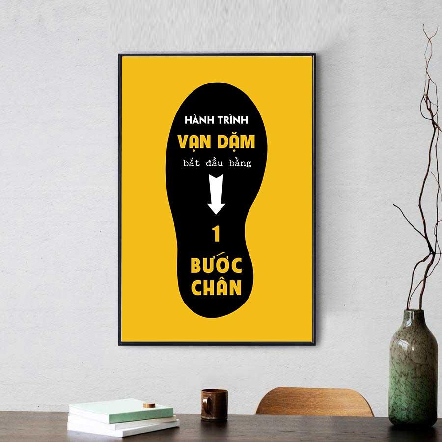 Tranh slogan văn phòng Hành trình vạn dặm bắt đầu bằng một bước chân