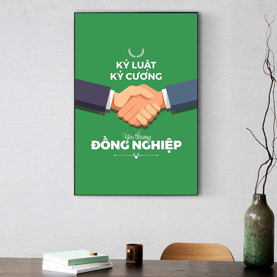 Tranh động lực văn phòng : Kỷ luật kỷ cương, yêu thương đồng nghiệp